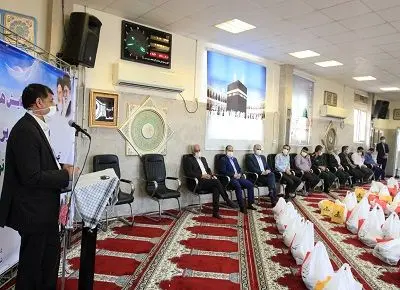 اهداء 2200 بسته معیشتی و نوشت افزاری به مناطق کم برخوردار مجاور تاسیسات
