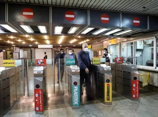 بازدید مدیر عامل شرکت بهره برداری متروی تهران و حومه از سیاه پوش شدن ایستگاه های مترو