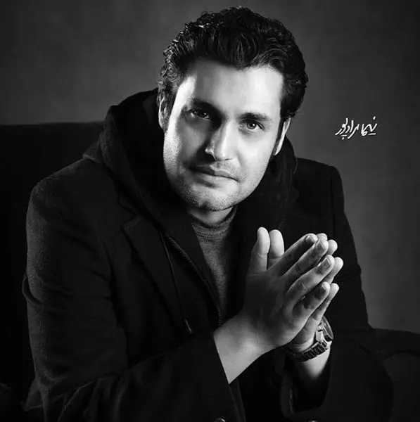 بازیگر مشهور بر مزار پدر در کربلا +عکس
