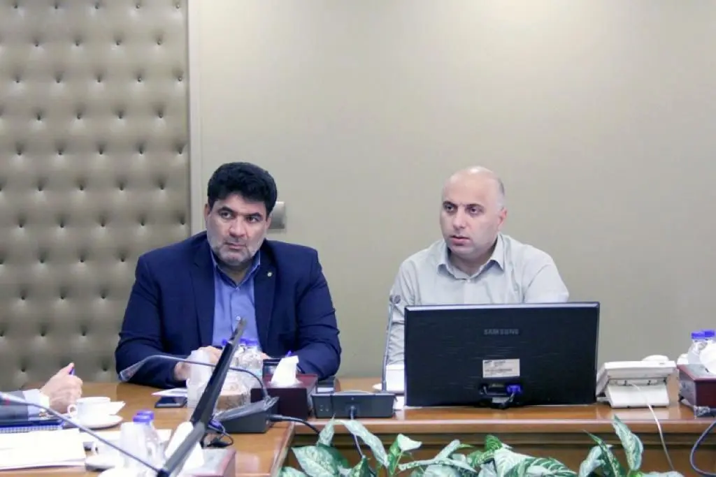 بررسی موضوعات نوسازی بافت های فرسوده منطقه 17
