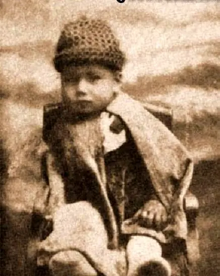 تصویری نایاب و دیدنی از کودکی جهان پهلوان تختی+عکس