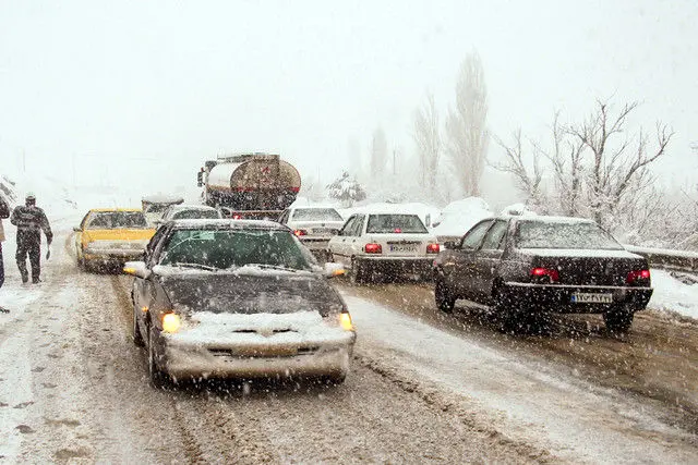 وضعیت نیمه‌بحرانی جاده‌های کشور