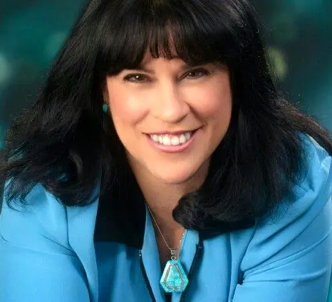 زنی که در هر ثانیه 11 کلمه می گوید+عکس