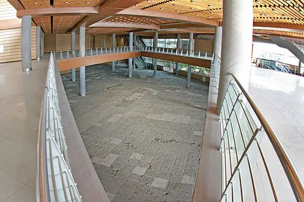 بازسازی ساختمان مرکز نمایشگاه های دائمی شهرداری تهران در بوستان گفتگو

