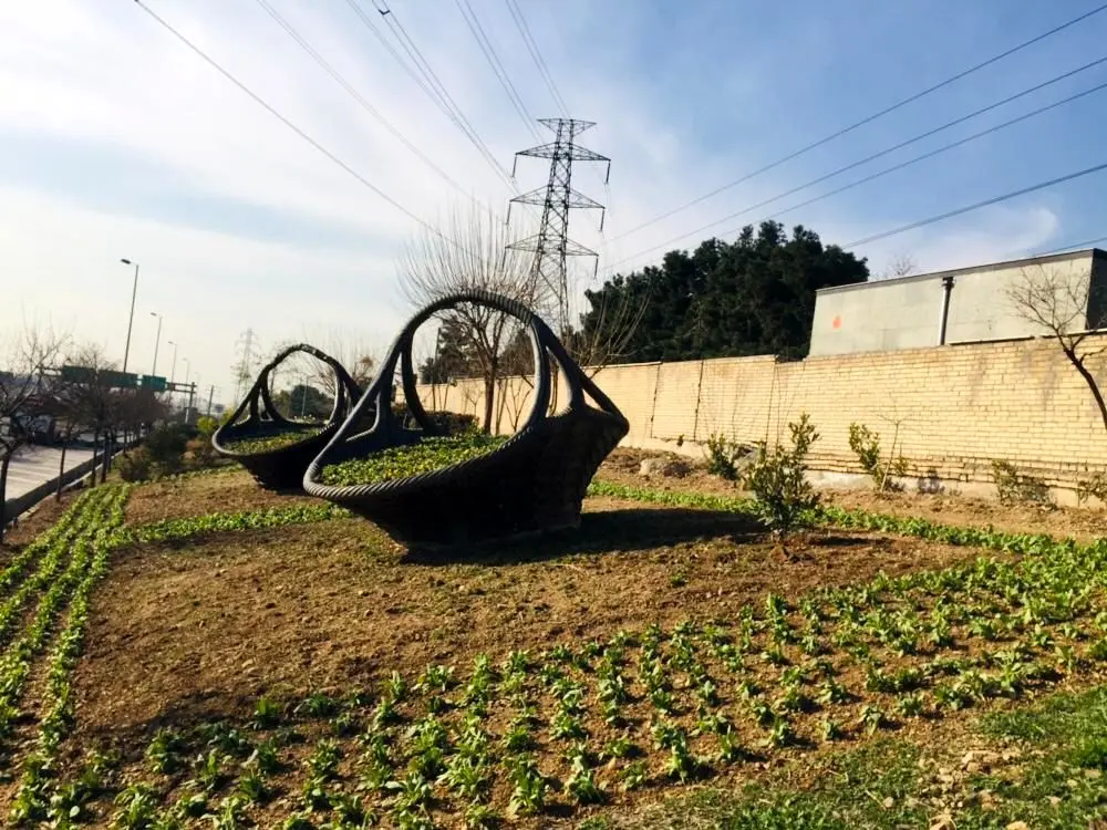 از کاشت نهال  تا احداث فرش گل در راستای استقبال از نوروز99

