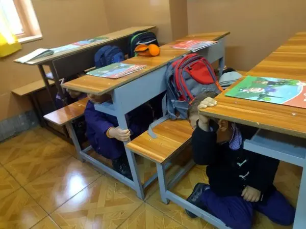 تمرین آمادگی در برابر زلزله و ایمنی در مدارس منتخب منطقه ۱۳