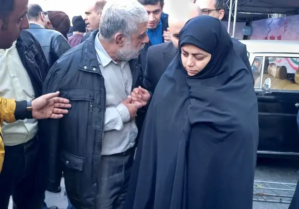 حضور سرپرست سازمان تاکسیرانی در راهپیمایی یومالله ۲۲ بهمن و پاسخ به درخواست تاکسیرانان