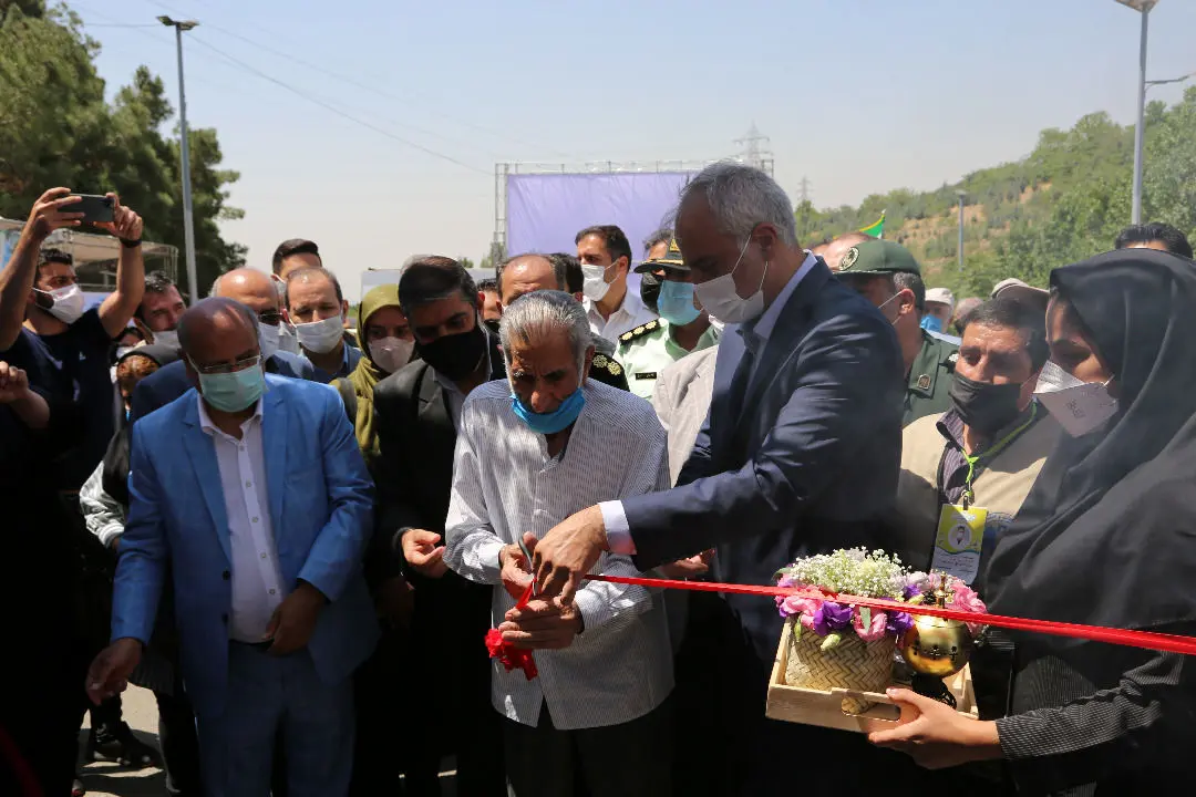 واکسیناسیون خودرویی روزانه 500 نفر در باغ پرندگان تهران