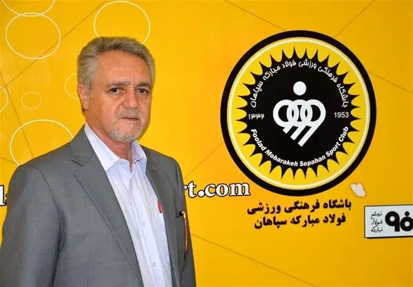 همیشه اشتباهات داوری به سود پرسپولیس است/همه تیم ها باید برای جایگاه دوم تلاش کنند