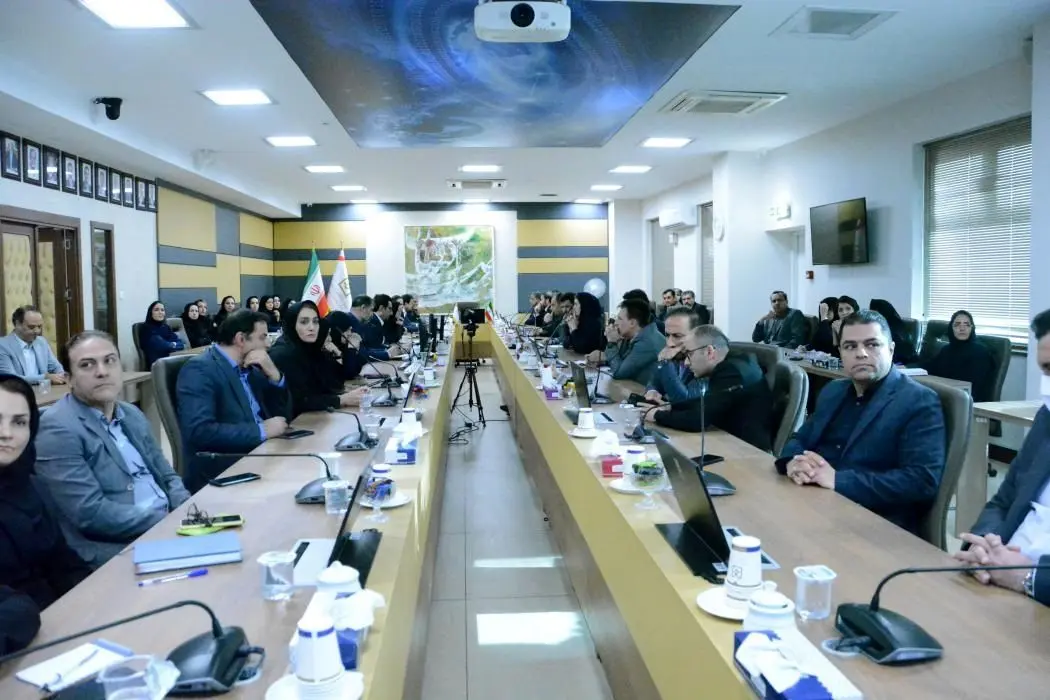 تأکید مدیران ارشد بانک صنعت و معدن بر حضور حرفه‌ای، هماهنگ و اثرگذار در نمایشگاه KishInvex 2025

