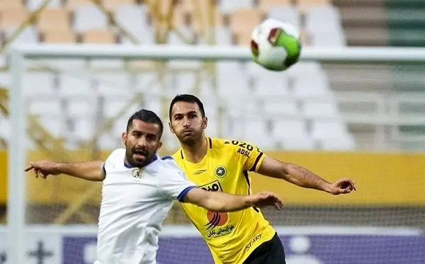 مدافع سپاهان جراحی شد