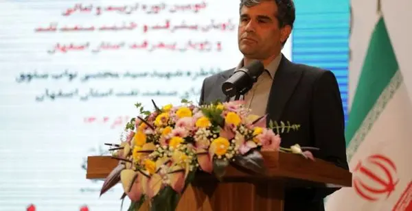 افزایش تولید بنزین پتروپالایشگاه اصفهان به ١٧ میلیون لیتر در روز با تکمیل طرحهای توسعه ای

