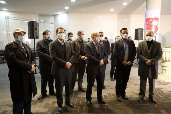 اجرای مراسم نورافشانی در ایوان انتظار ایستگاه میدان حضرت ولی عصر (عج)