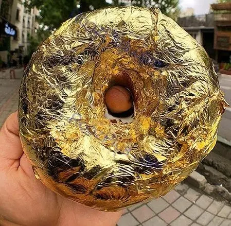 فروش دونات با روکش طلا در تهران!+عکس