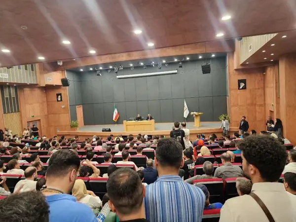 حضور مدیرعامل و اعضای هیئت مدیره منطقه آزاد انزلی در جمع تجار مجتمع ونوس