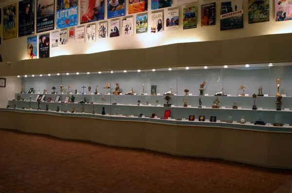 
سند سینما تدوین می‌شود؟
