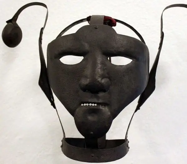 مجازات زنان پر حرف در قرون وسطا چه بود؟ + تصاویر