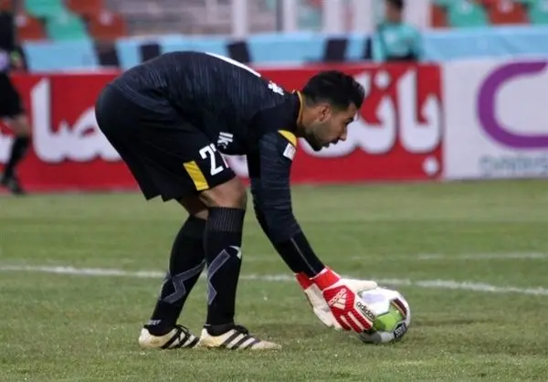 گلر سپاهان از جمع طلایی پوشان جدا شد