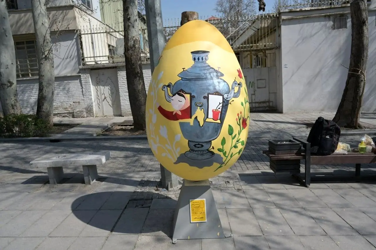 جشنواره تخم مرغ های رنگی در باغ فردوس تهران آغاز شد 

