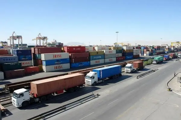 رشد دو و نیم برابری حمل کانتینرهای وارداتی ایرانخودرو