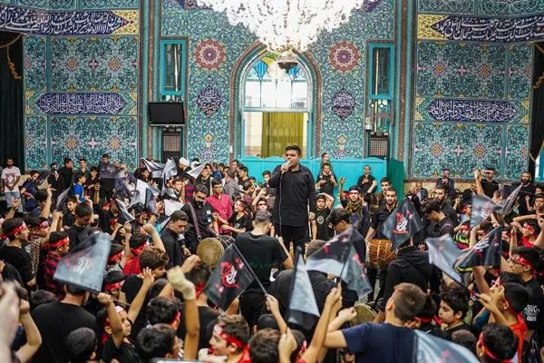 اجتماع بزرگ هیات های مذهبی نوجوانان منطقه ۳ در مسجد حسینیه ارشاد برگزار شد