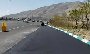 آغاز عملیات عمرانی منطقه 22 در سال جدید با بهسازی آسفالت بزرگراه خرازی
