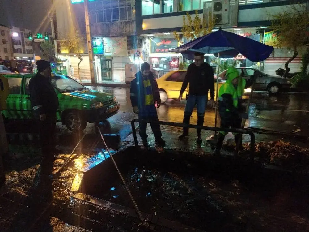 آماده باش شهرداری منطقه ۲ برای مدیریت  بارش فصلی 

