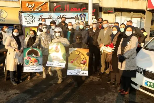 مانور موتور سوار خوب در میدان توحید  برگزار شد