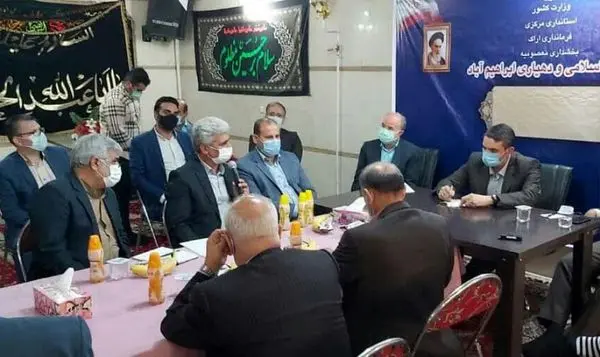 بررسی وضعیت آب روستای ابراهیم آباد اراک با حضور استاندار مرکزی