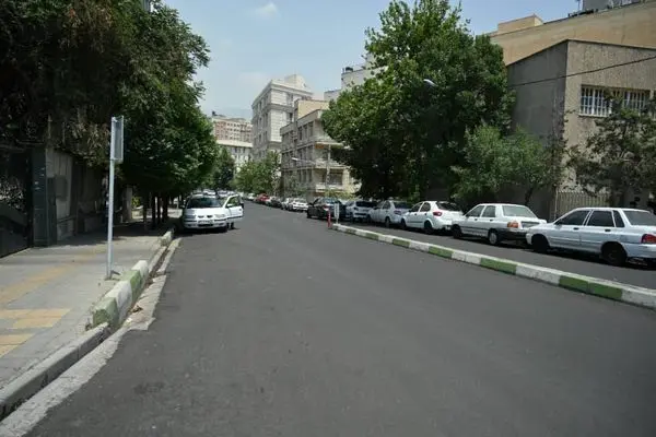 پخش ۱۵۰۰ تن آسفالت در معابر قیطریه با اجرای طرح من شهردارم