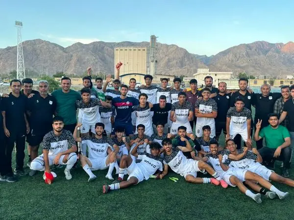 تداوم موفقیت‌های ورزشی فولاد هرمزگان؛ تیم فوتبال نوجوانان فولاد هرمزگان به لیگ برتر کشور صعود کرد

