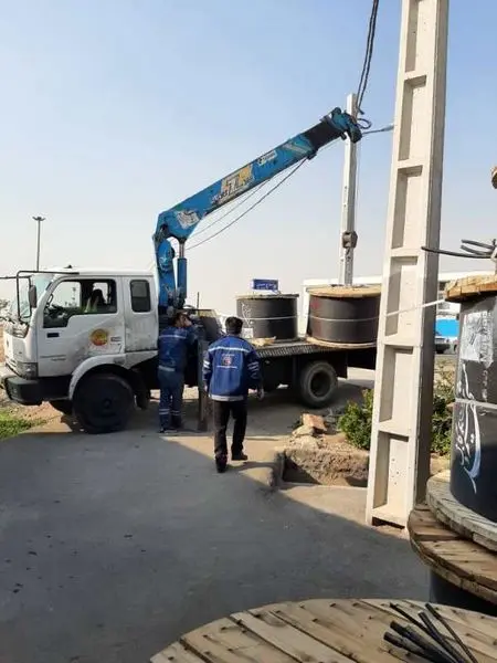 جا به جایی تیر های برق معارض در منطقه 13