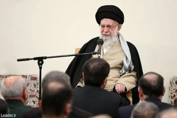 وزارت اطلاعات با همه دولتها باید همکاری کامل داشته باشد