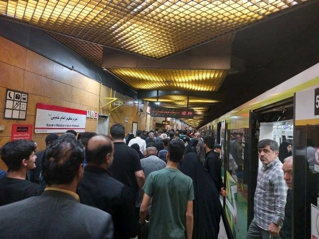 بیش از ۳۰۰ هزار مسافر در سالروز ارتحال رهبر کبیر انقلاب با مترو جابه‌جا شدند

