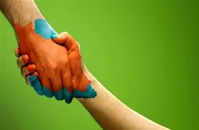 به جای صدقه دادن، نیازمندان را از وام قرض‌الحسنه بهره‌مند کنید
