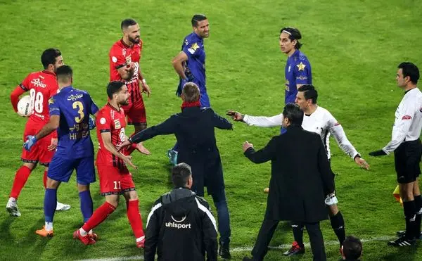 واکنش داور شهرآورد ۹۴ به انتقادات