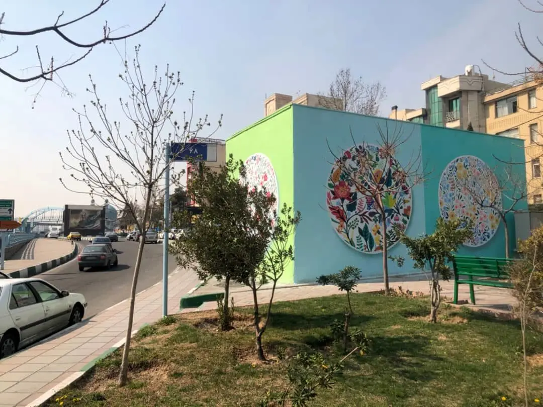 ۱۲۰۰ مترمربع از دیواره های بزرگراه سردار شهید سلیمانی با رنگهای شاد مزین شد