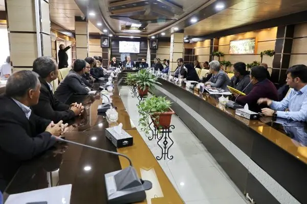 پاسخگویی شهردار منطقه 19 به 60 نفر شهروند در خصوص اخذ مجوزهای قانونی ساخت و ساز