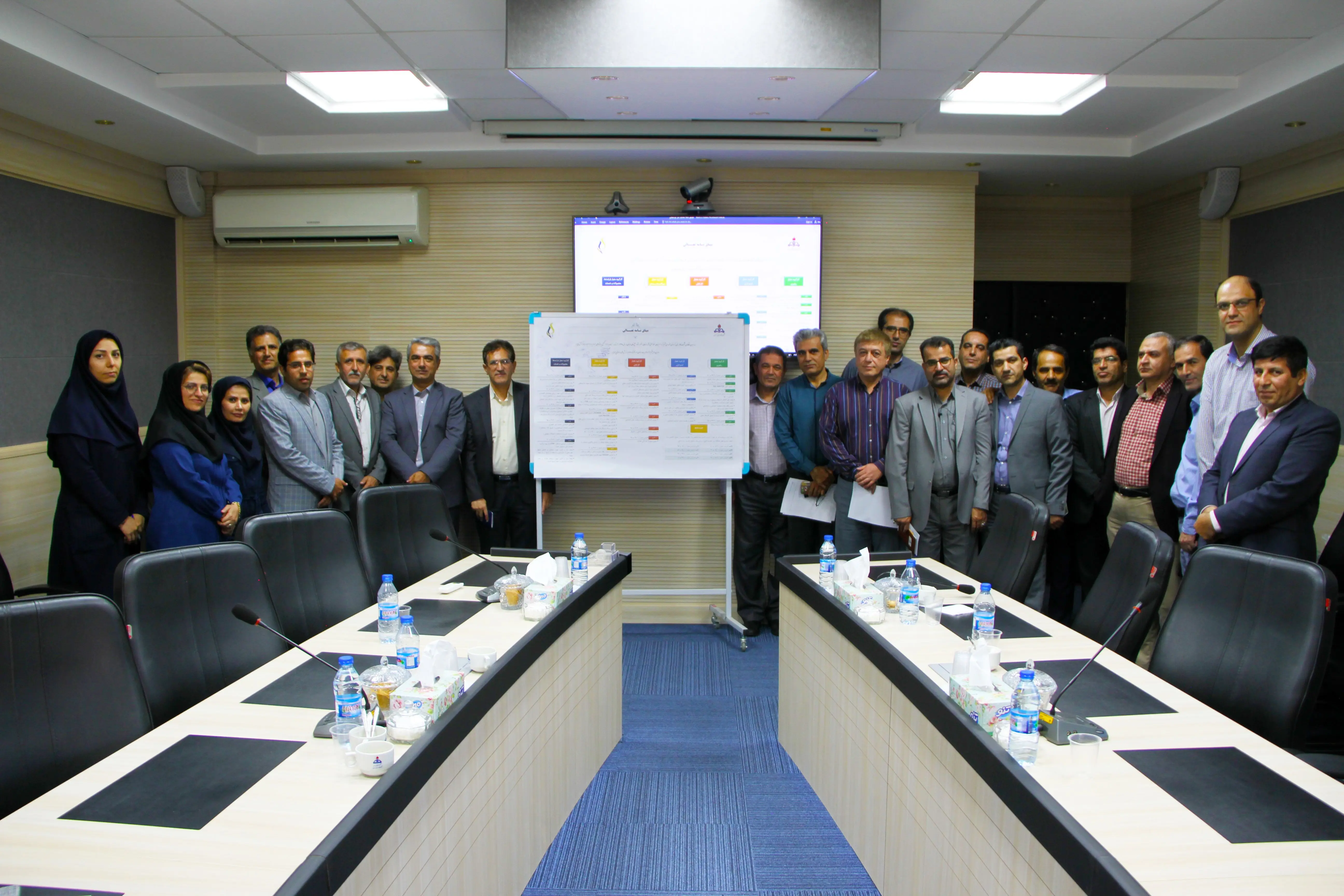 حرکت به سوی توسعه و تعالی سازمانی مرهون تلاش جمعی کارکنان است
