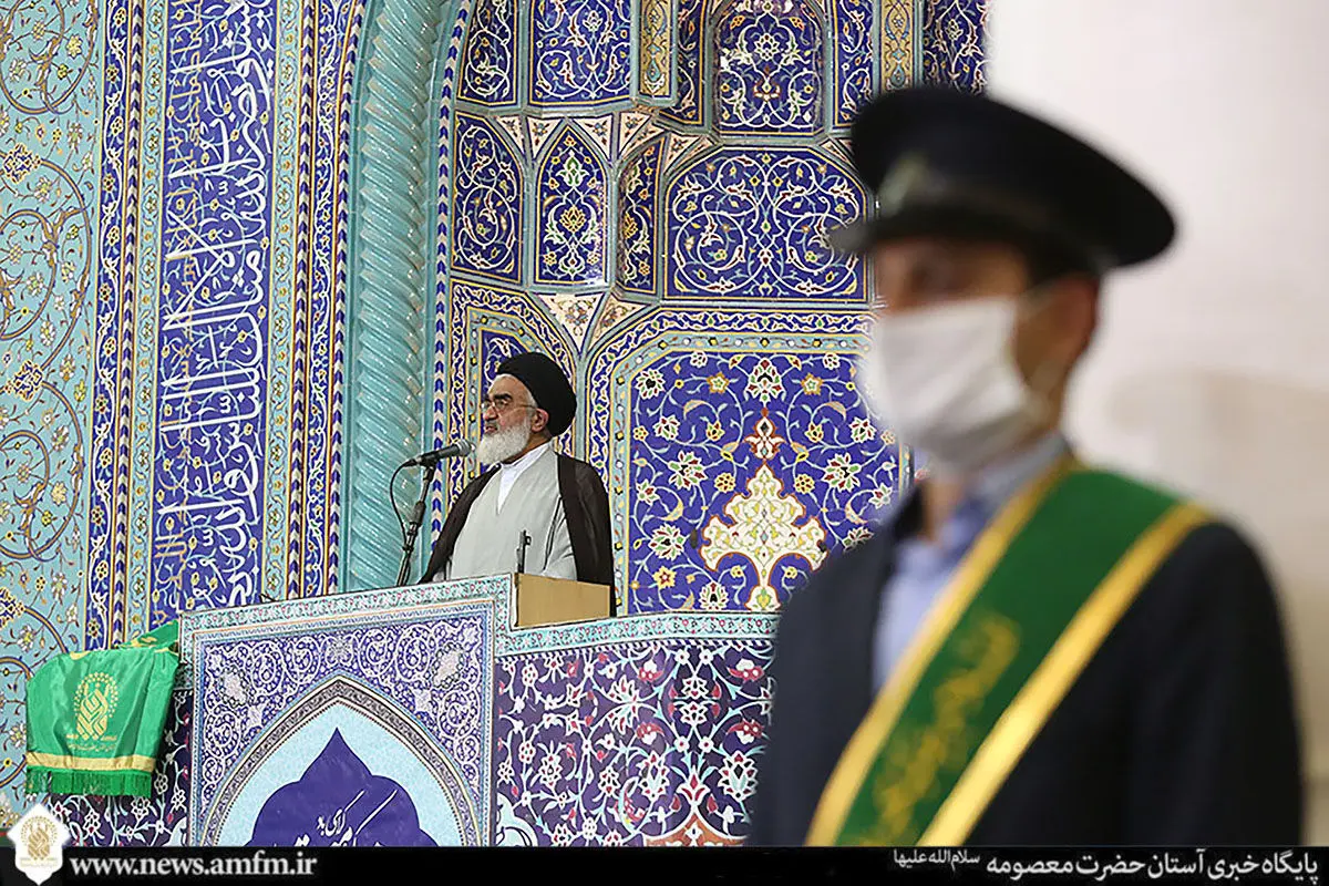 قم درگیر هجوم فرهنگی و اخلاقی دشمن است

