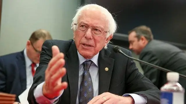 اوباما روابط با ایران را ارتقا داد، تو می‌خواهی جنگ راه بیندازی؟