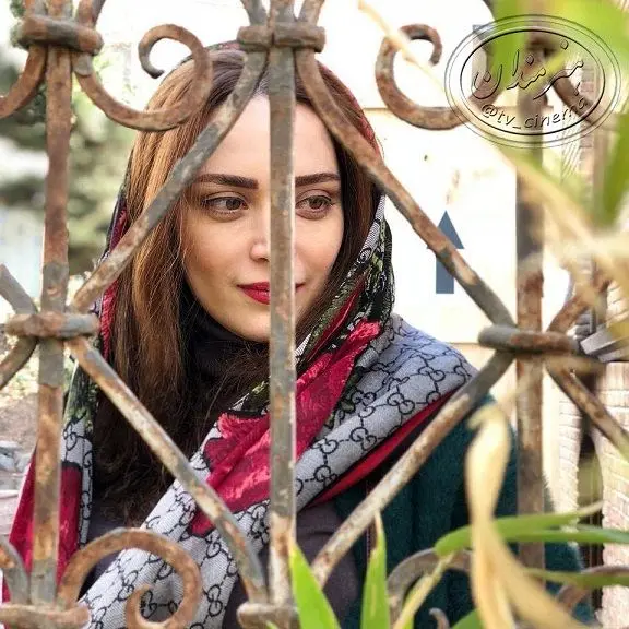 جشن تولد خاص خانم بازیگر با شلوار پاره + عکس