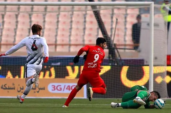 دروازه‌بان پدیده به پیکان پیوست