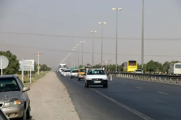 ایمن سازی 32 کیلومتر از راههای شهرستان زرندیه در اسفند ماه سال 1399

