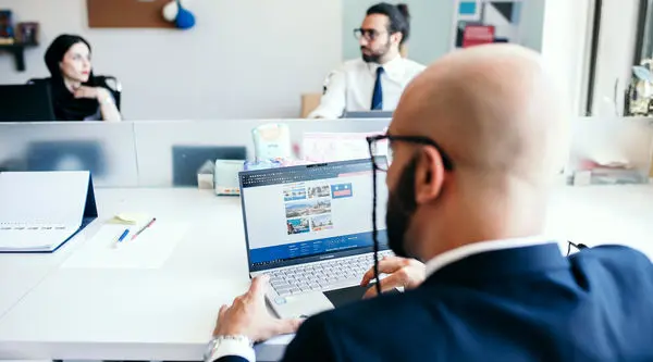 مهارت پاسخگویی و ارتباط تنگاتنگ آن با اعتماد و تعهد