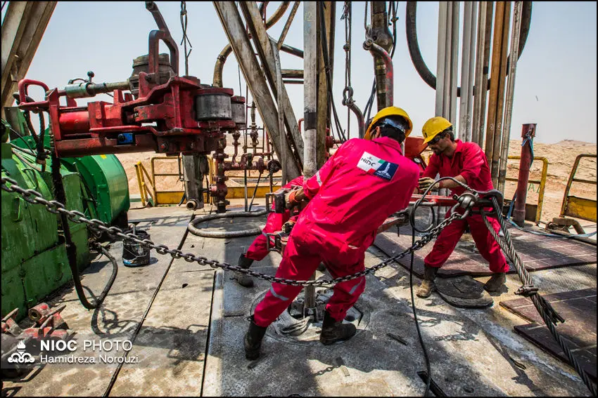حفر و تکمیل ۶۴ حلقه چاه نفت و گاز در ۶ ماه نخست امسال
