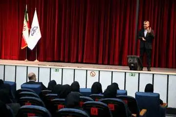 برگزاری مراسم گرامیداشت ولادت حضرت زهرا (س) و روز زن در شرکت نفت مناطق مرکزی ایران