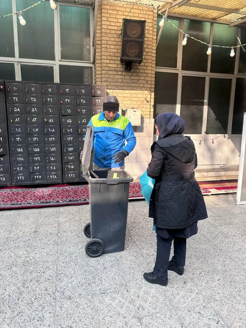 آموزش تفکیک پسماند به ۲ هزار و ۴۰۰ نمازگزار در ۴۶ مسجد منطقه۱۳ 

