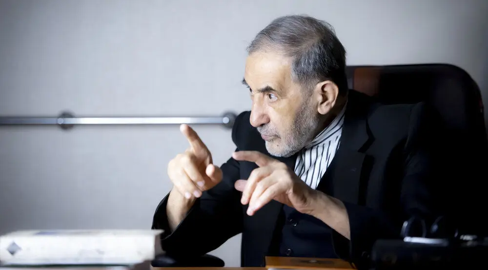 اطلاعیه دفتر مشاور رهبر انقلاب درباره شایعات پیرامون روابط ایران و سوریه

