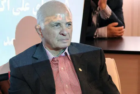 برای اجاره خانهام شاید مدالهایم را به حراج بگذارم